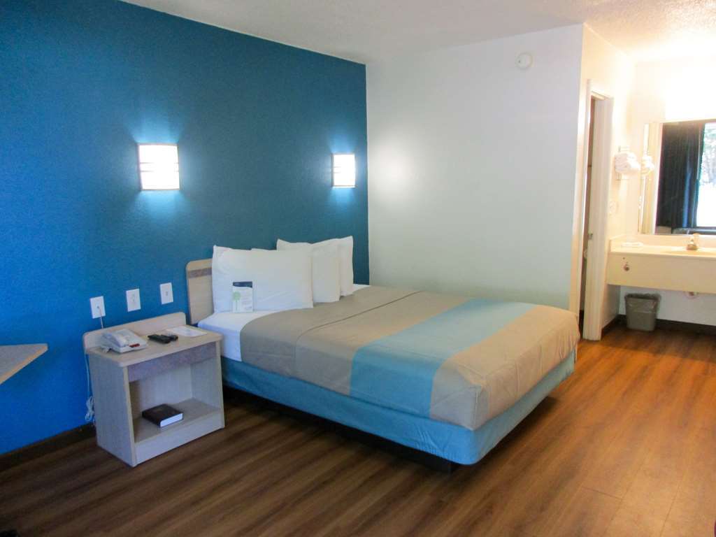 Motel 6 Huntsville - Madison Quarto foto